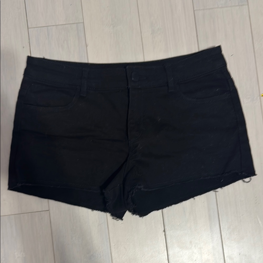 Black Jean Shorts with Modern Fit